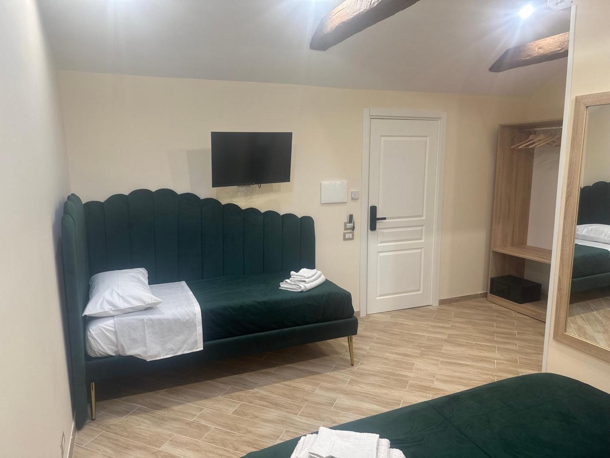 Attic Room Naples Exterior photo
